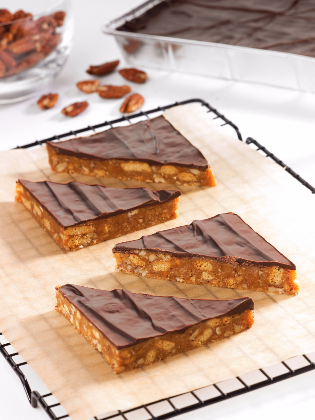 Handmade Cake Maple & Pecan Traybake