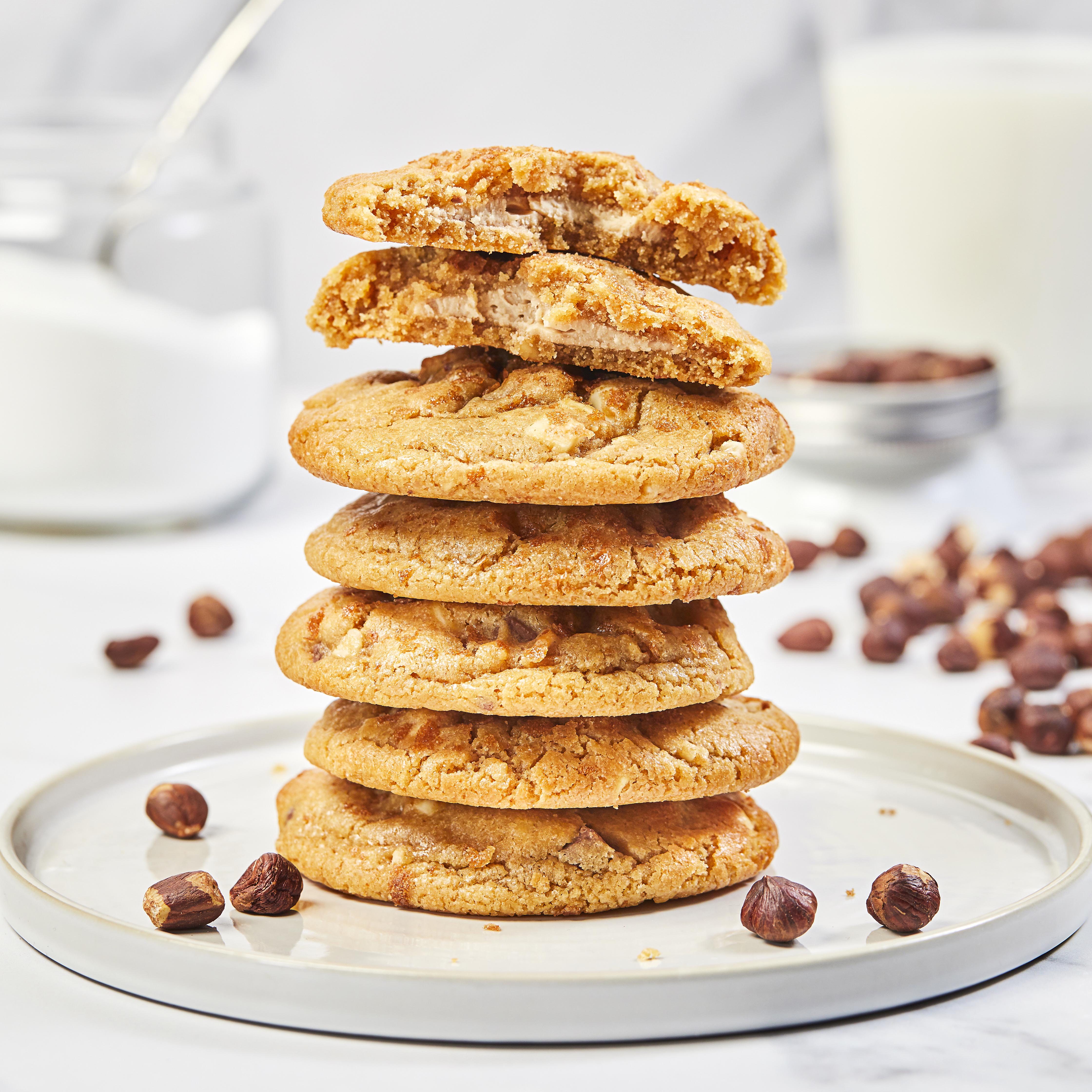 Black Rock White Chocolate Hazelnut Creme Cookie