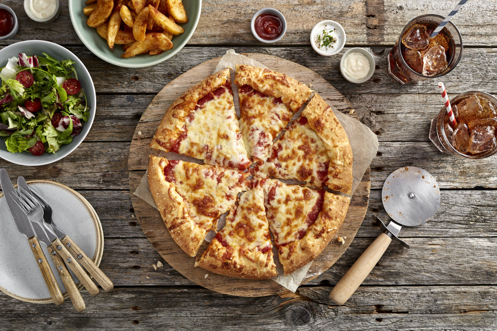 Chicago Town Takeaway Stuffed Crust Four Cheese Pizza